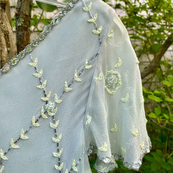 Adrianna Papell Silk Sequined Dressy Top.  Pale Green, Lined Size Large - Picture 13 of 15